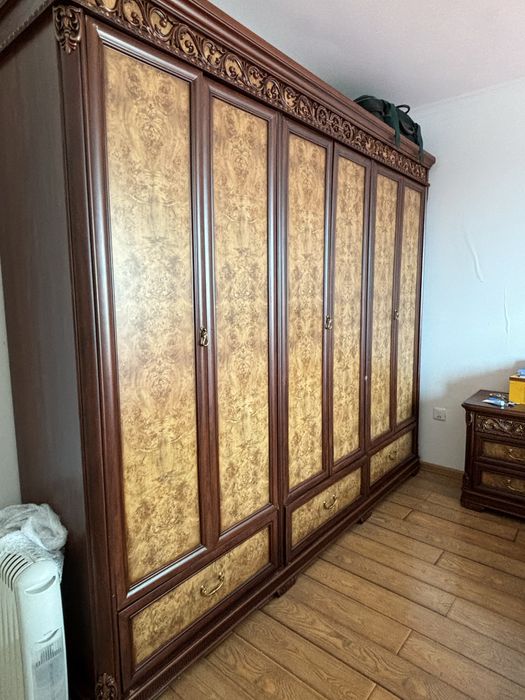 Комплект мебели для спальни из красного дерева
