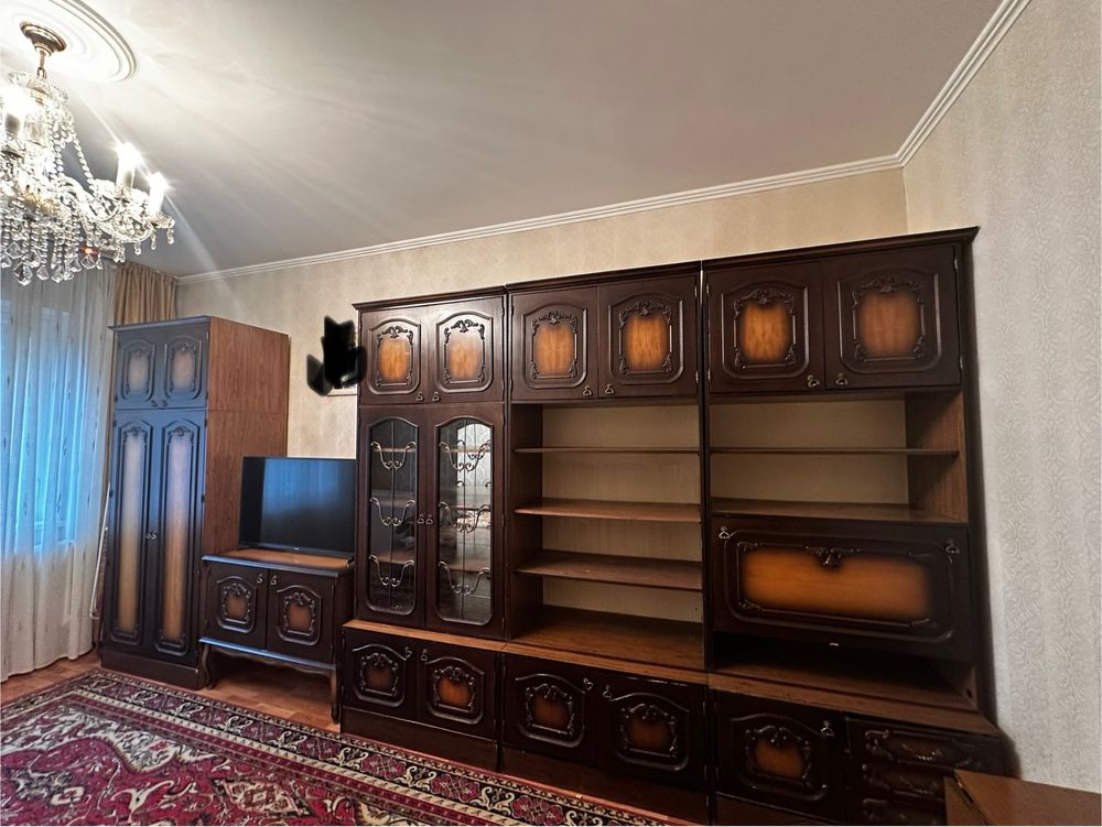 Продадим югославскую стенку )