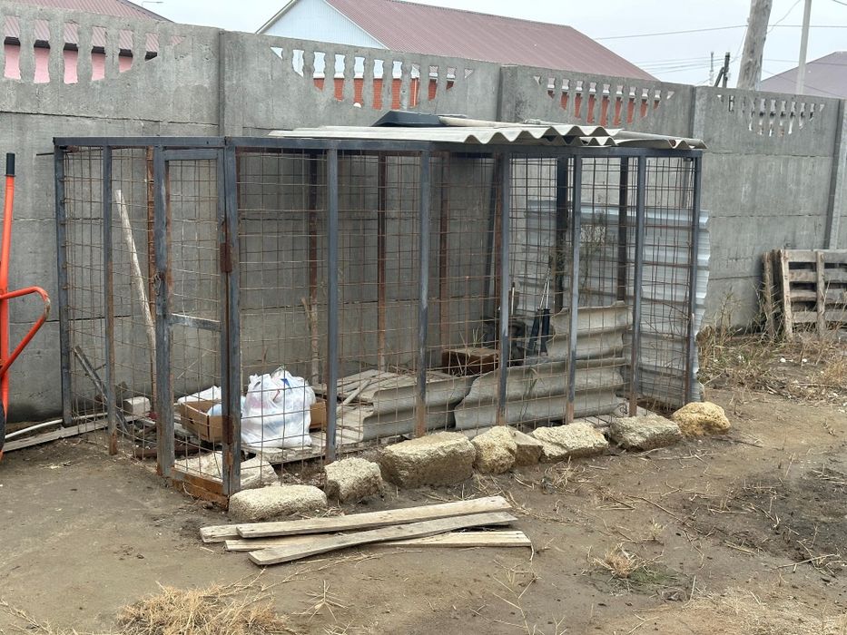 Вольер сатылады.