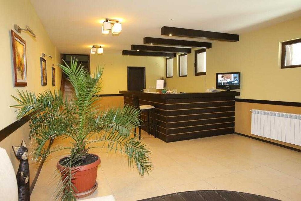 Продава се Хотел в Ловеч, Вароша - 1920 кв.м за 938 €/кв.м - Снимка #5