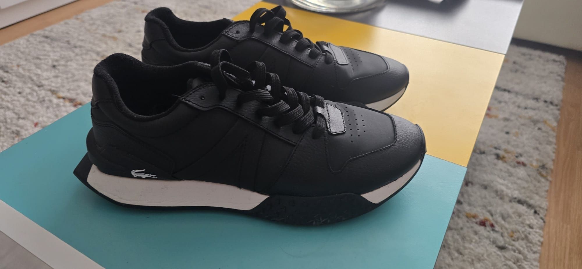 Adidasi Lacoste 41