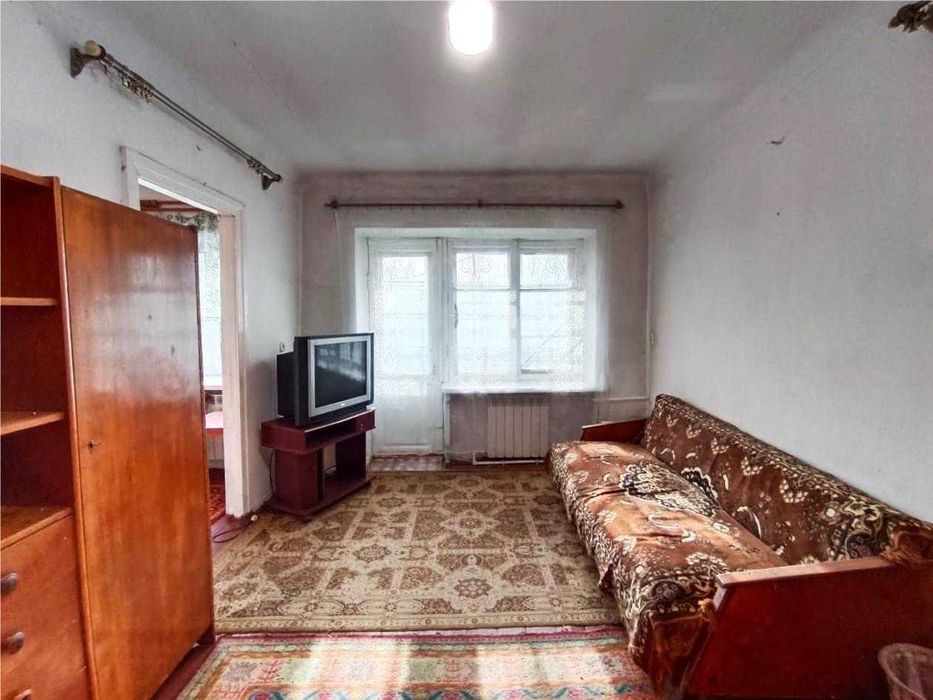 Продается 2 комнатная квартира в Пришахтинске.