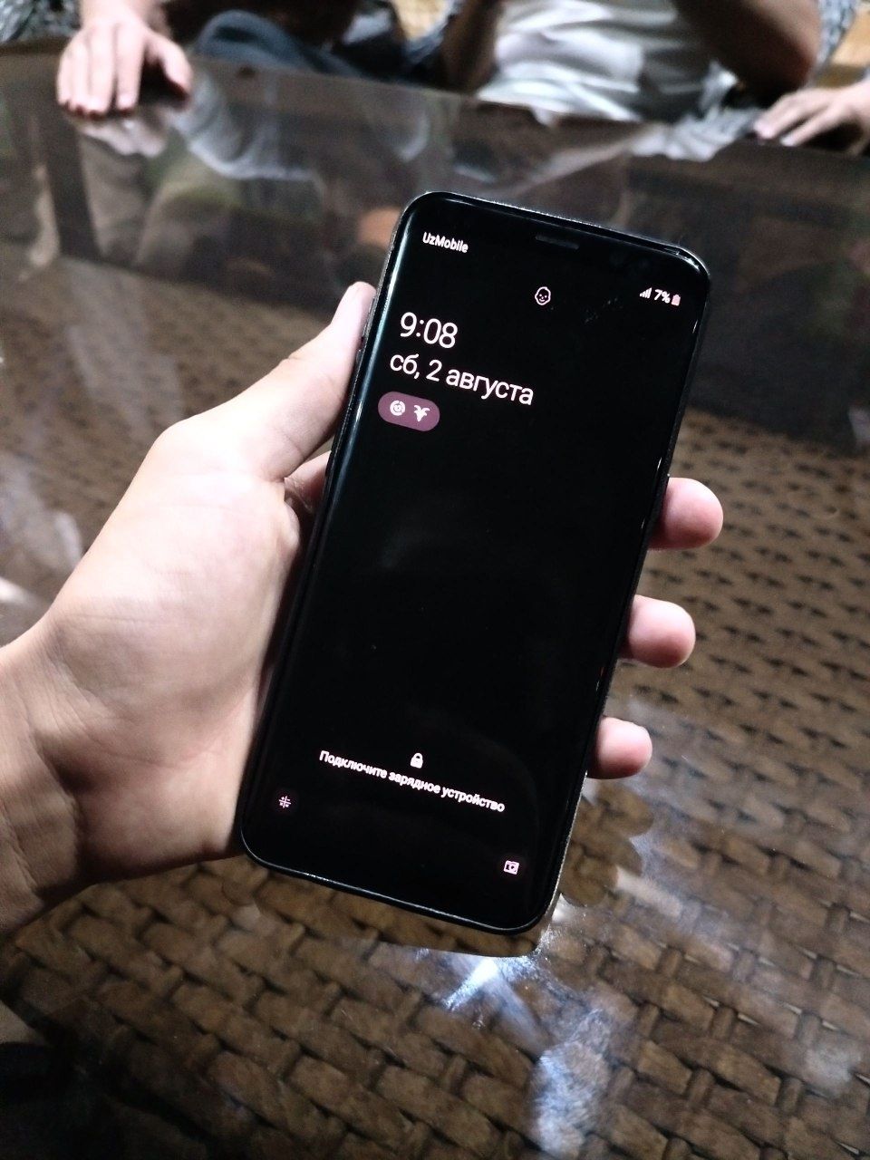 Продаю срочно телефон samsung s8