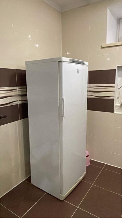 Продам морозильник