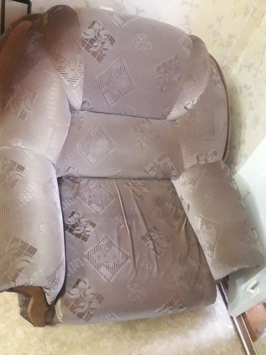 Продам два кресла