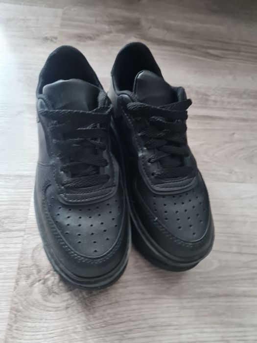 Adidasi talpa inalta