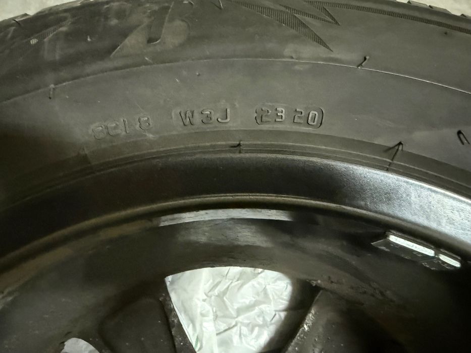 Комплект Лети джанти 17 и зимни гуми Bridgestone 235/65/17