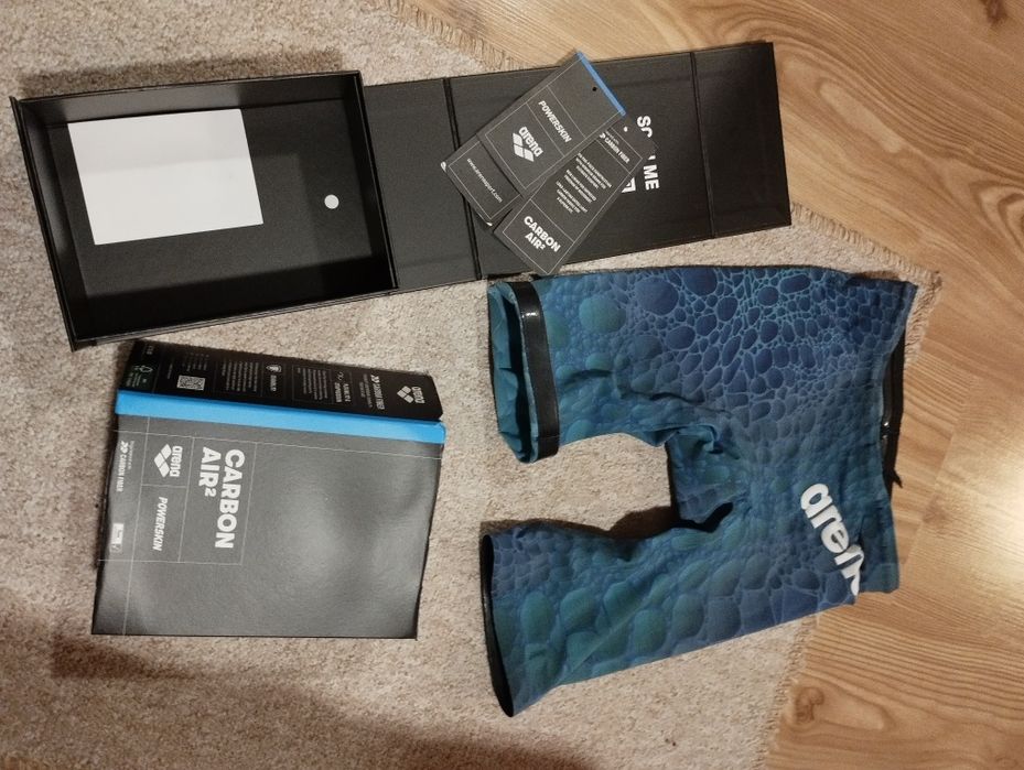 Състезателен бански на Arena