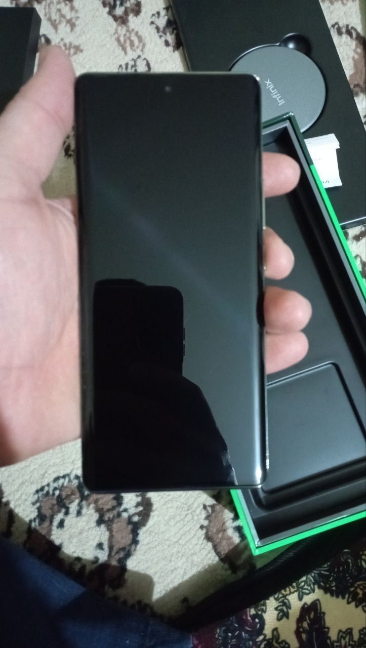 Infinix not 40 pro 24/256 polniy full ideal