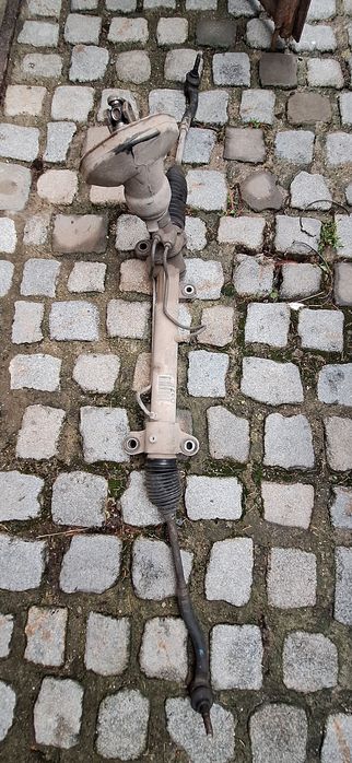 хидравлична рейка Toyota Corolla Verso 2.0 D-4D/ 2002г
Рейката е стегн