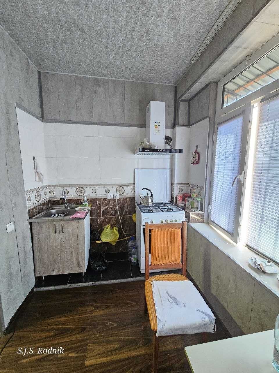 Продаётся на Ферузе 1ком