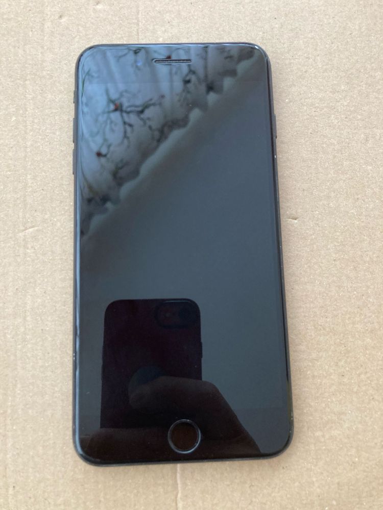 Iphone 7 plus de piese. Stare excelenta. Iphone 7 + recarosare.