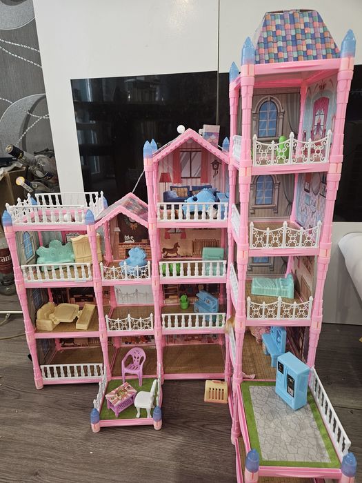 5-етажна къща за кукли