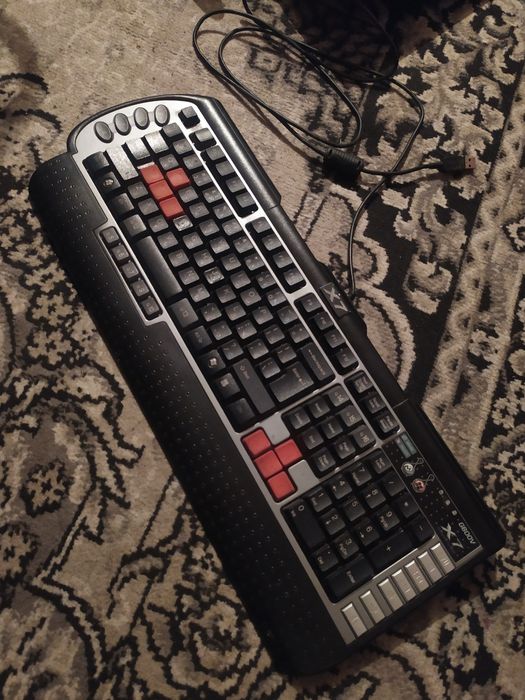 Продам монитор и клаву