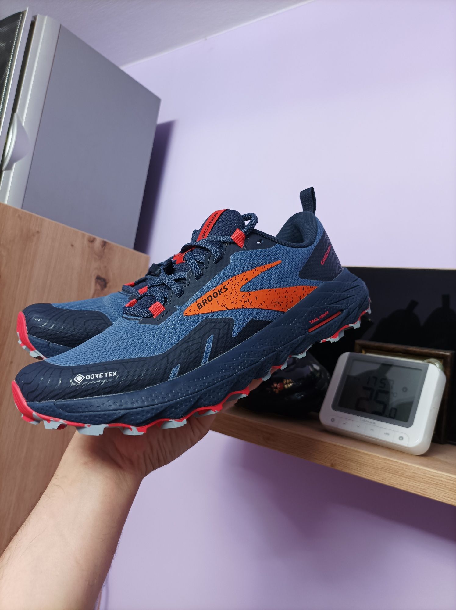 Adidași brooks cascadia 17 goretex nr40