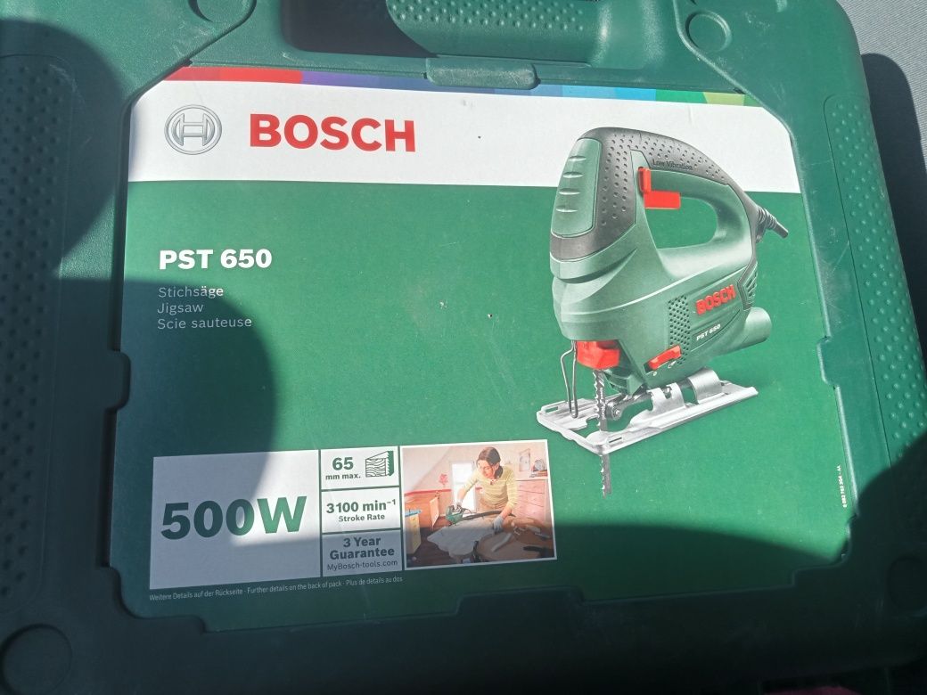 Fierăstrău electric Bosch profesional