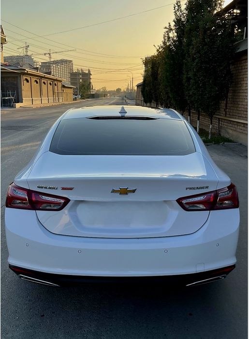 ** Malibu 2 Premier turbo 2022 yangi