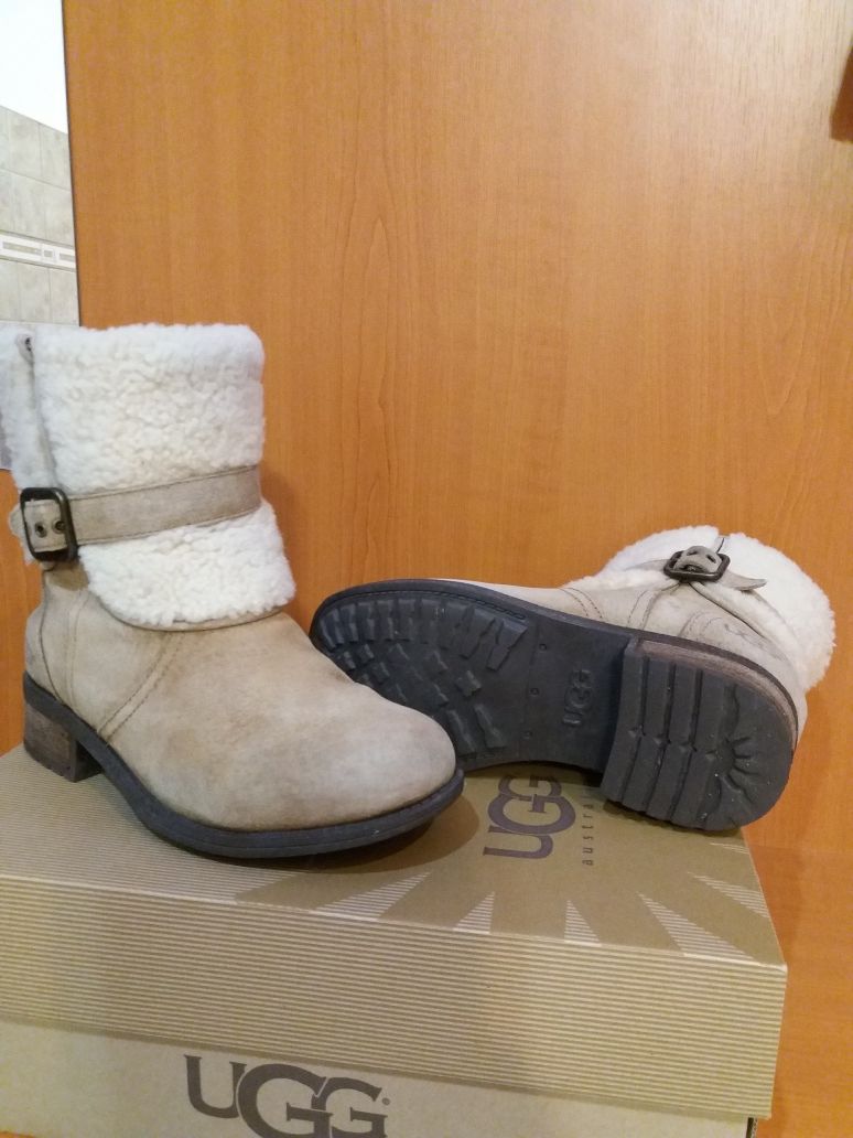 UGG-uri damă originale marimea 35