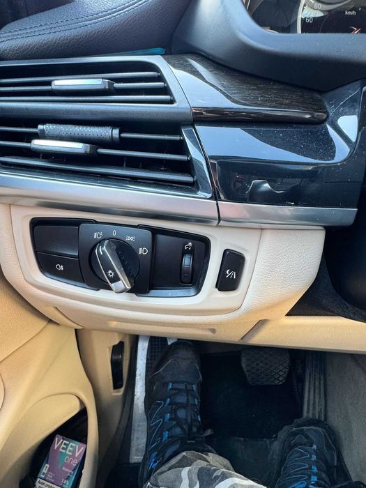 VAND BMW X6 M50D f16