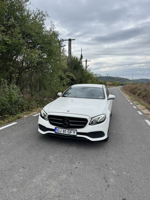 Mercedes-Benz E220 W213