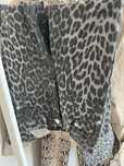 Дънки с животински принт Zara