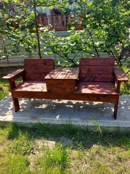 Banci din lemn pentru curte