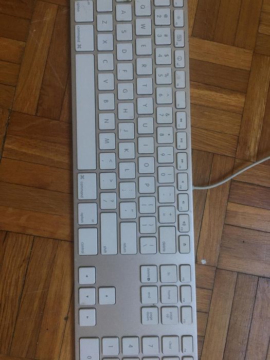 Tastatura iMac si DvD 230ron tranaport gratis