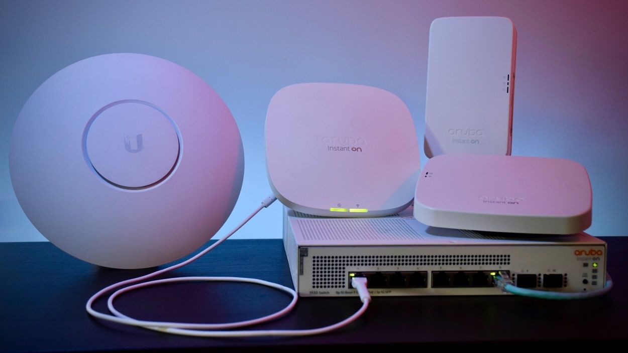 Настройка бесшовного WIFI Unifi Ubiquiti. Mikrotik , Switch , Kamera