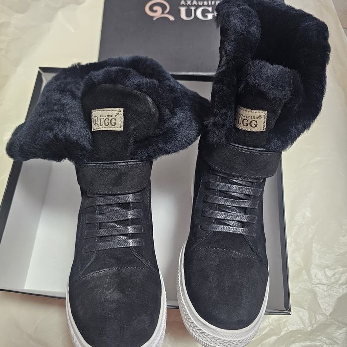 Ugg AXA  Australia 38