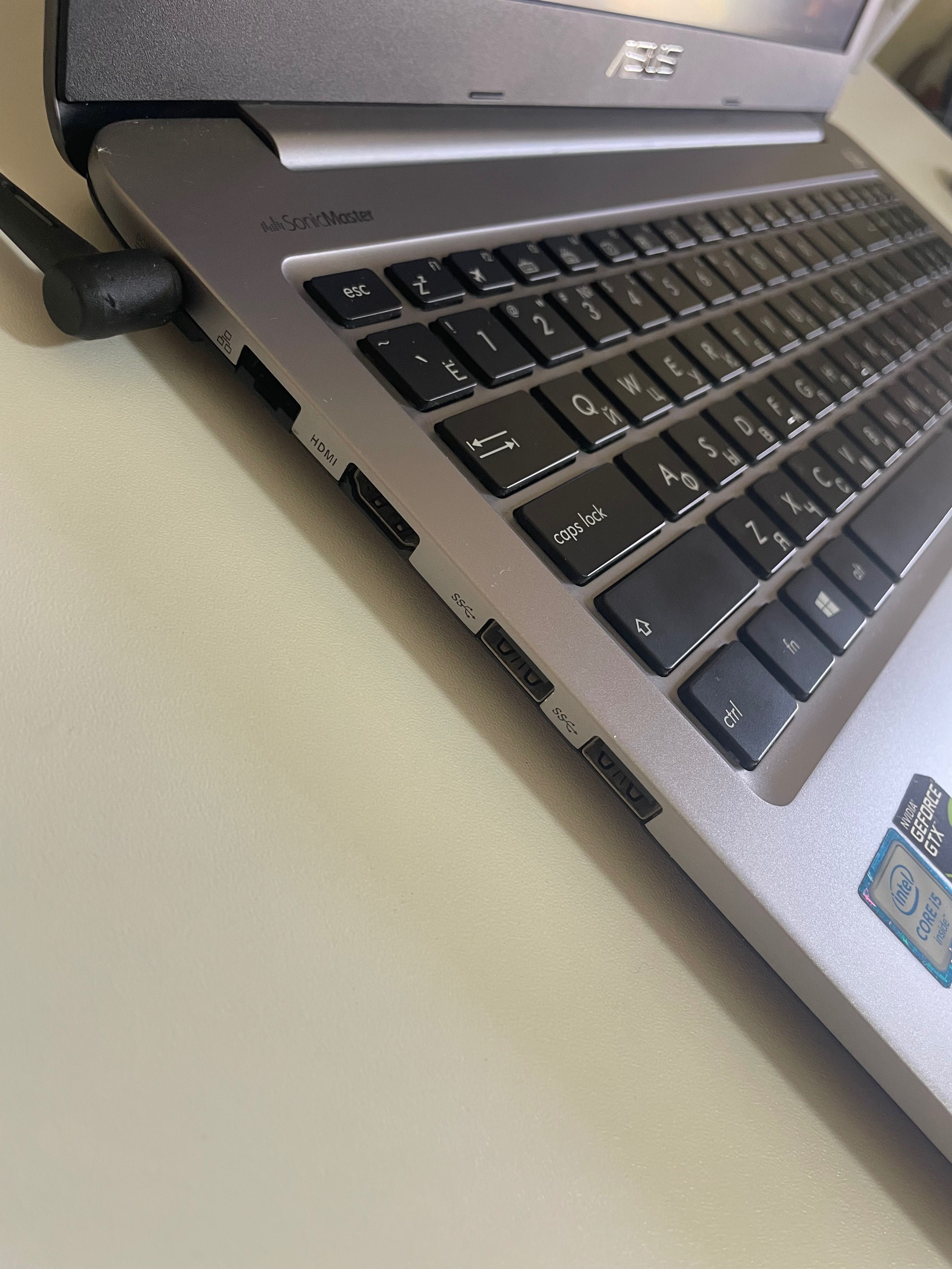 Ноутбук ASUS K501U