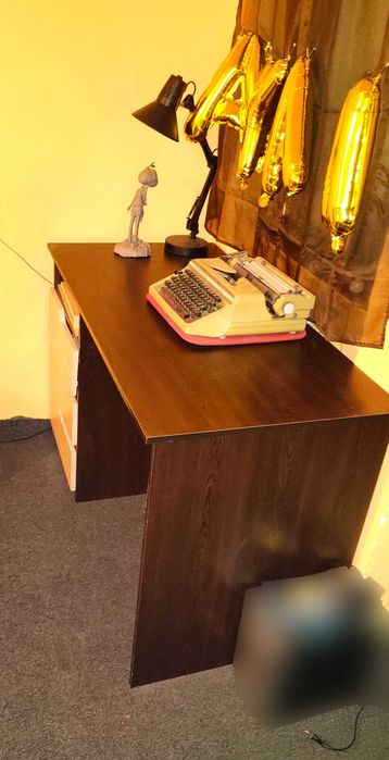 Birou de lemn pentru PC Laptop - 3 sertare, 1 spatiu depozitare