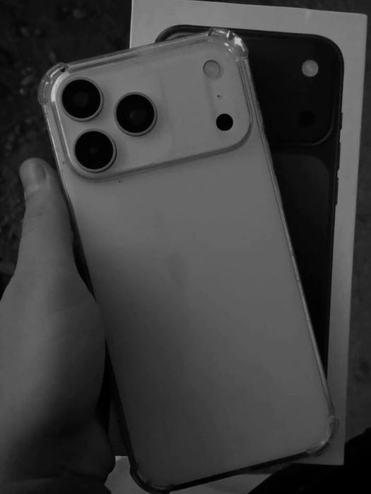 Продам айфон 17 prp MaX