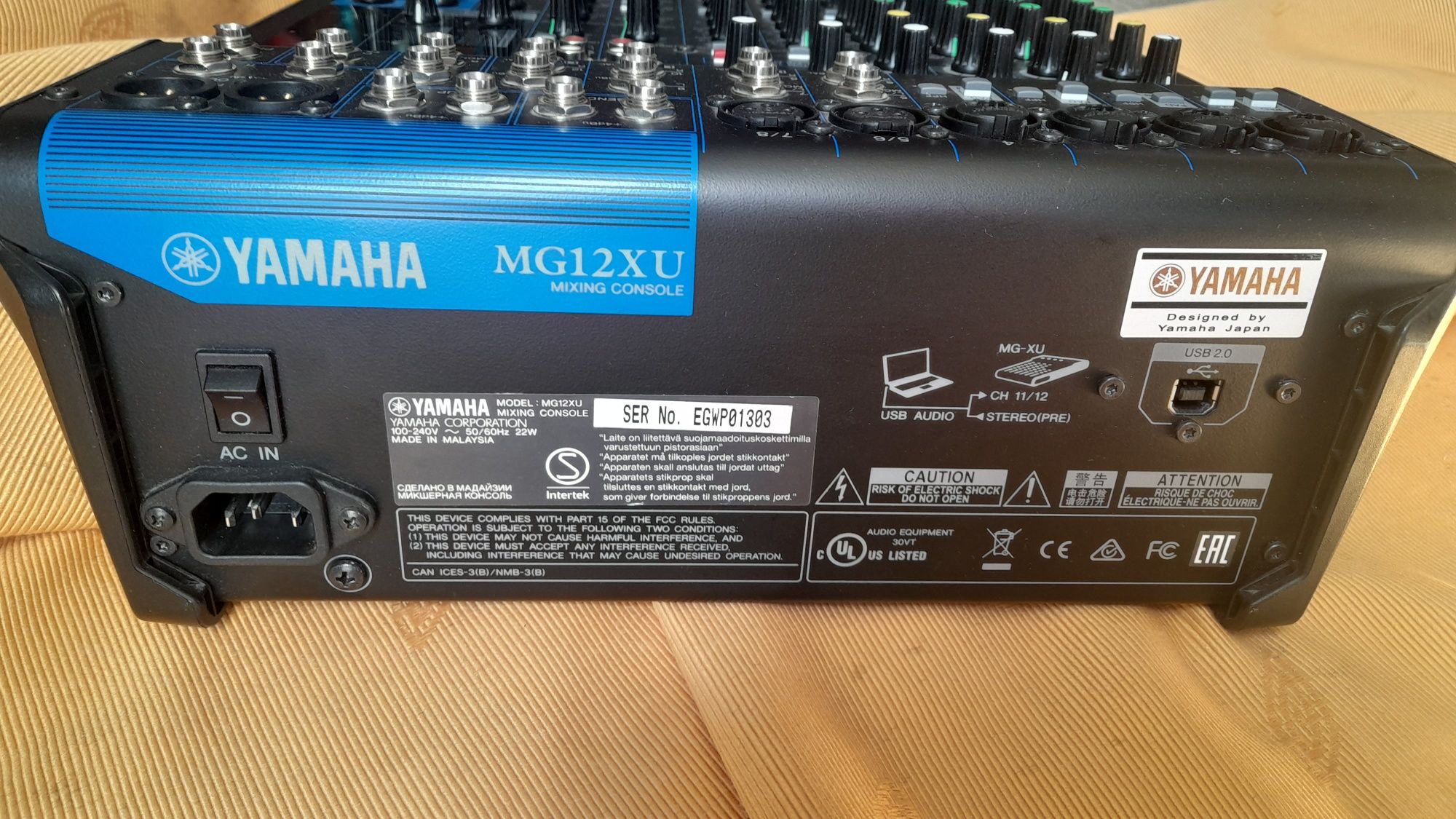 Смесителен мишпулт Yamaha MG 12 XU