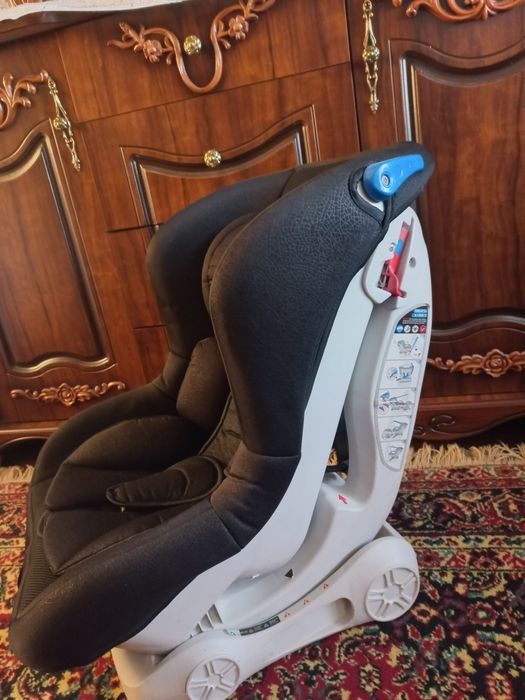 Продам автокресло burbay в отличном состоянии