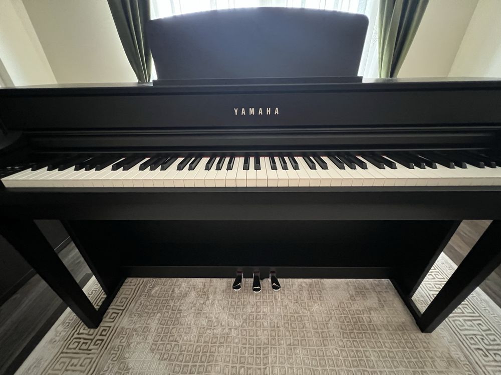 Pian Yamaha Clavinova CLP 735
