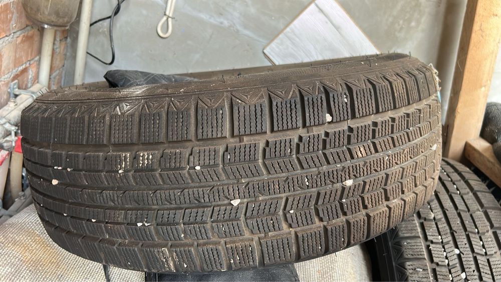 Продам 215/60/16