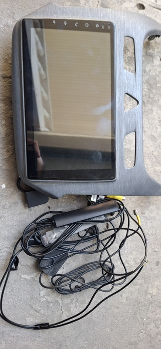 TEYES CC3 4/64 GB стояло на кобалте 9 размер экрана