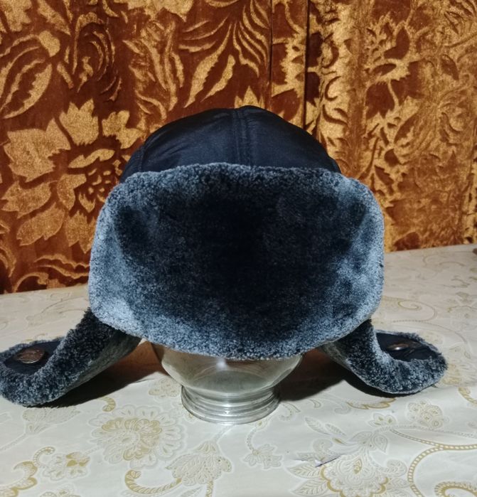 Продам зимнюю шапку