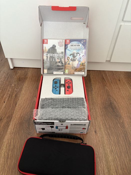 Продавам Nintendo switch oled в отлично състояние