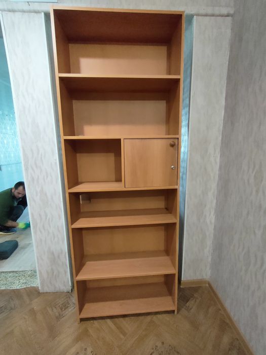 Продам 2 шкафа срочно