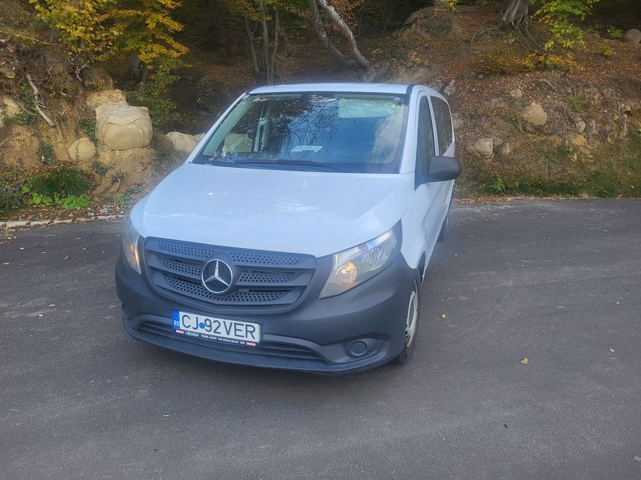 Inchiriez  microbuz/ van, minibus 8+ 1 Mercedes Vito