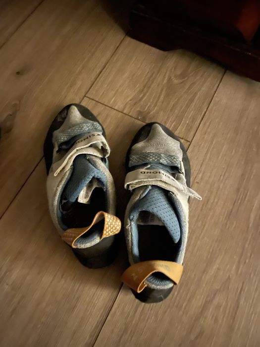 incaltaminte simond fete