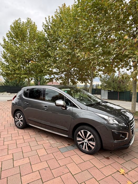 Peugeot 3008 automat 4x4 la buton