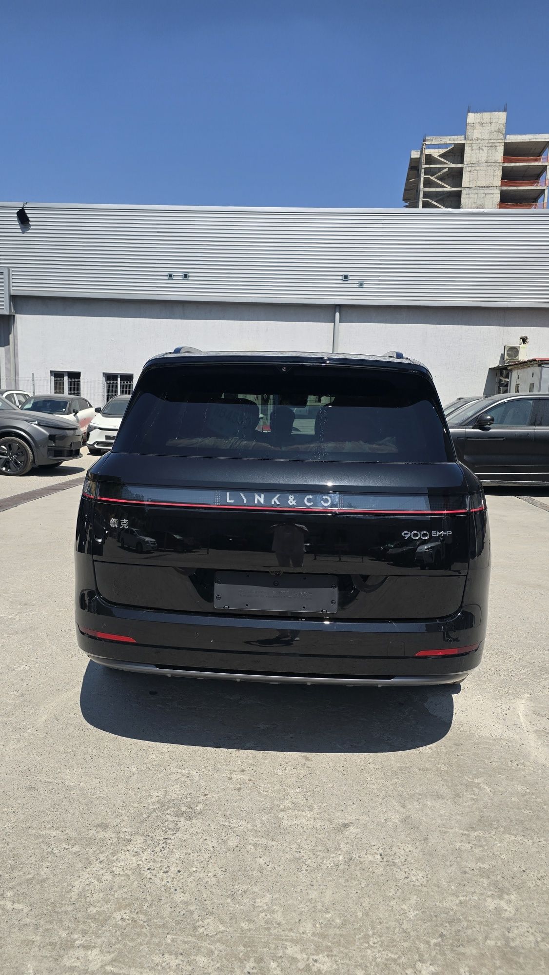 Lynk Co 900 PHEV 1.5T DHT Ultra 6 Zeekir Jili brendlari  asosida.
