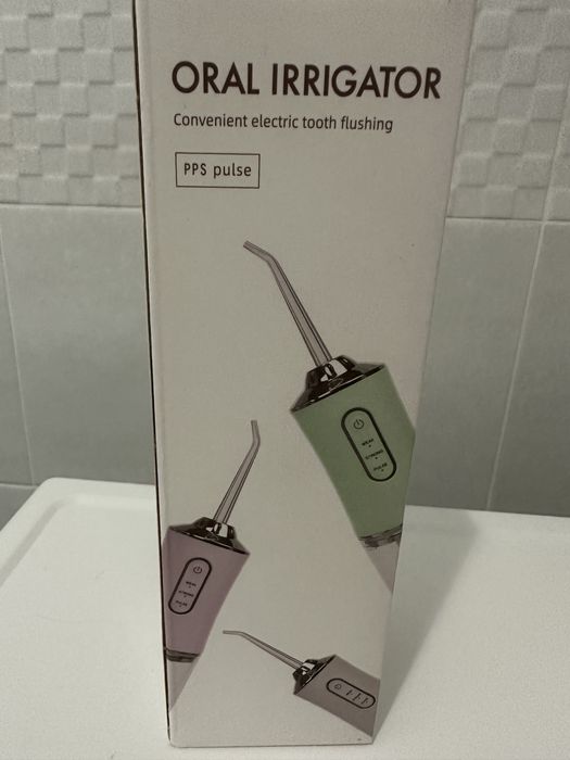 Ирригатор для чистки Зубов новый