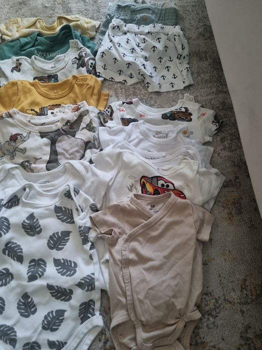 Lot body-uri scurte 30 bucati, marimi 62-68