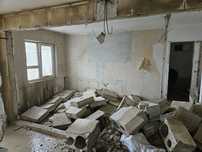 Taiere in beton, ziduri, goluri de usa, iesire spre balcon