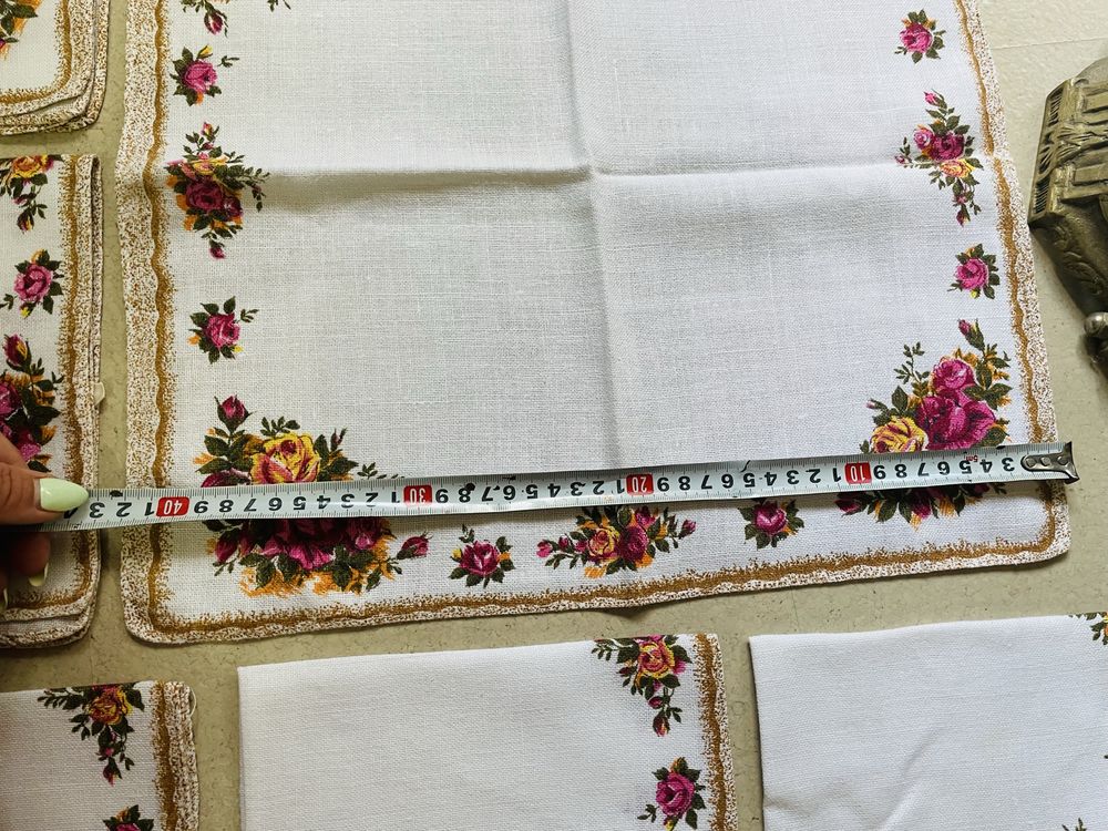 Royal Albert красиви текстилни салфетки от Англия