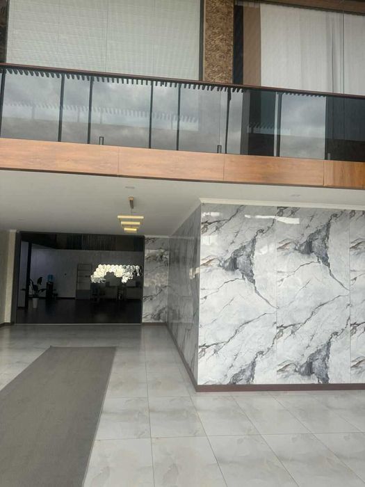 Продаётся 1 га производственная база.