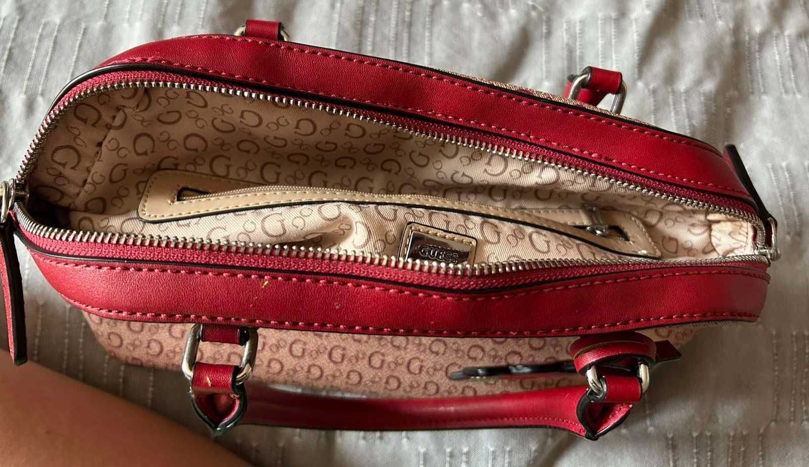 Чантичка Guess - малка